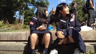 日本學生妹裙底走光偷拍 看這制服應該才國中ホットポルノビデオ